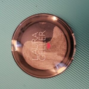 Laura Geller BAKED ECLIPSE EYESHADOW DUO in STARLIGHT/MIDNIGHT
